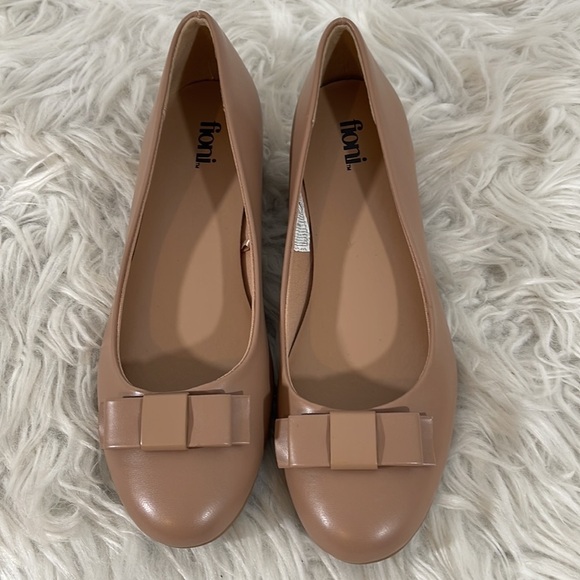 FIONI Grace Low Block Heel Pump With Bow Round Toe Size 8 New - Picture 3 of 14